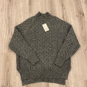 A new day charcoal gray mock neck sweater NWT size M